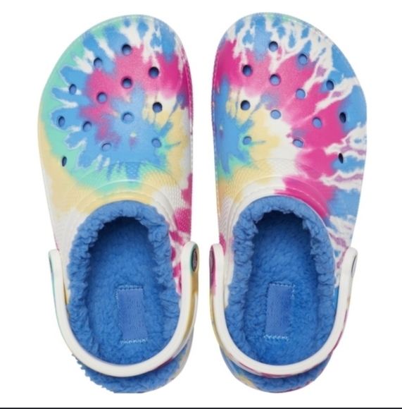 CROCS Shoes - Crocs size 6 NWT
